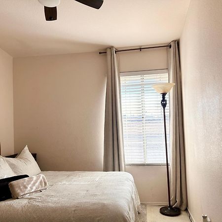 Western Breeze Getaway Hemet Kültér fotó